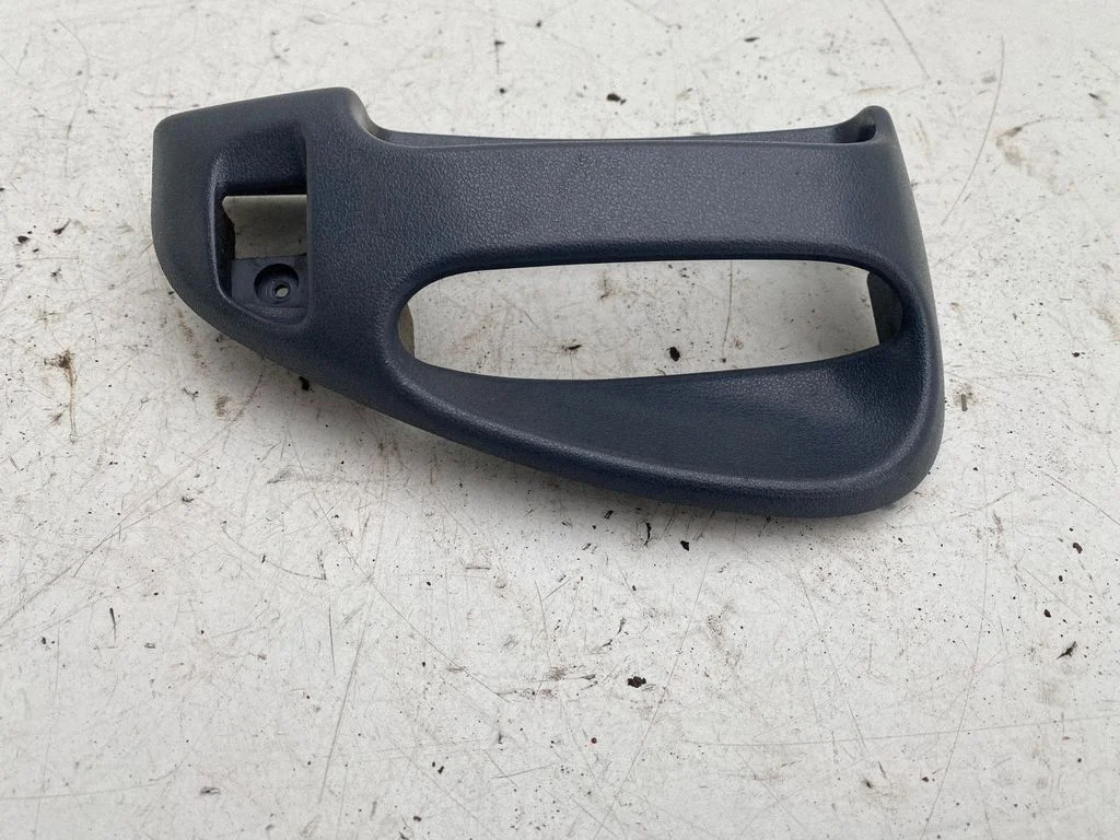 Sliding door cover cap – Toyota Previa (XR30, XR40) II (2000-2006)