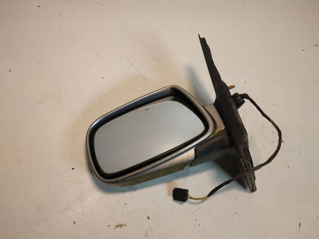 Front door electric wing mirror – Toyota Yaris Verso (1999-2005)