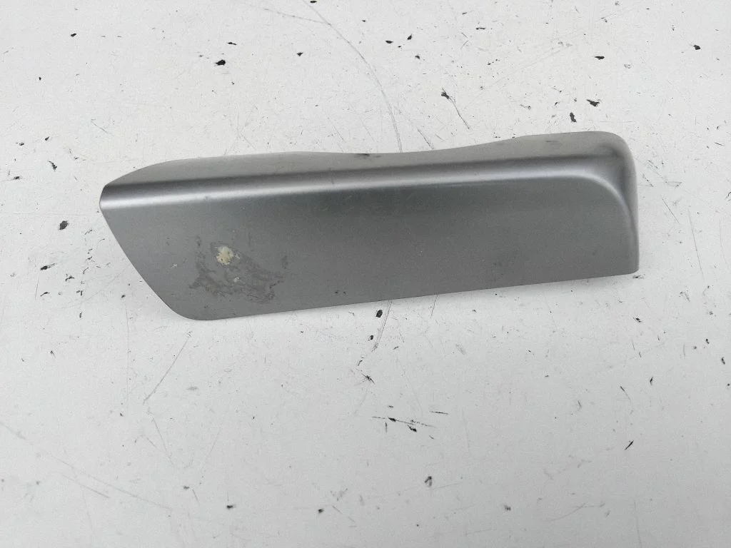 Dashboard glove box trim – Toyota RAV 4 (XA40) (2012-2018)