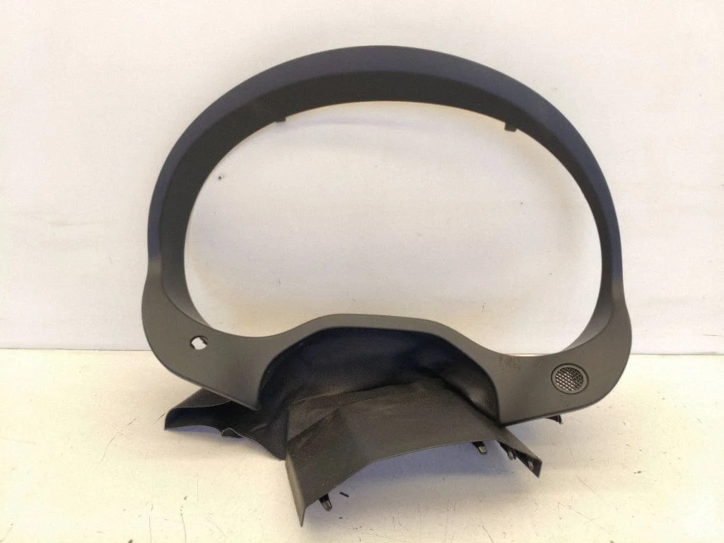 Instrumentu paneļa apdare – Mercedes-Benz CLA klase C117 X117 W117 (2013-2019)