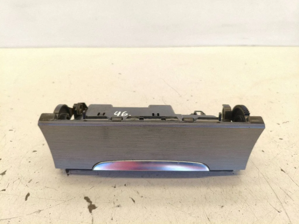 Ashtray (front) 3C0863284K