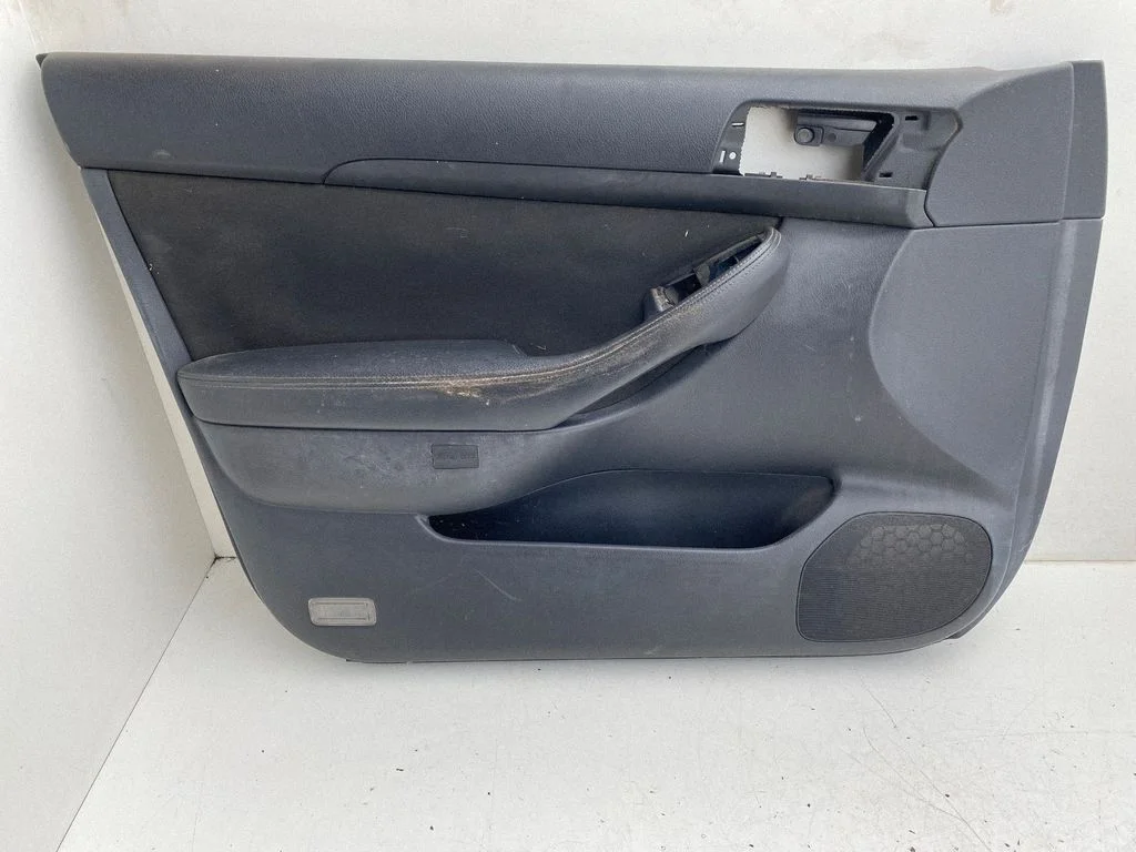 Front door card panel trim – Toyota Avensis T250 (2003-2006)
