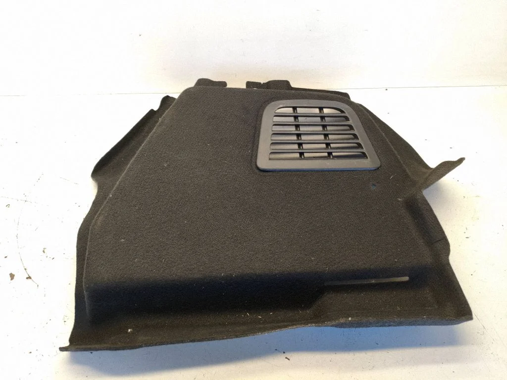 Apakšējais bagāžnieka sāna apdares panelis 9687247180