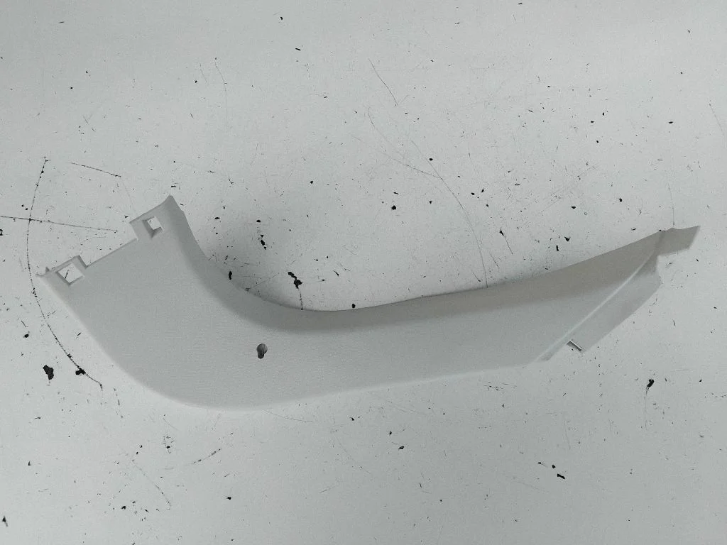Tagaluugi külje viimistlus (akna juures) – Ford Focus C-MAX (2003-2010)