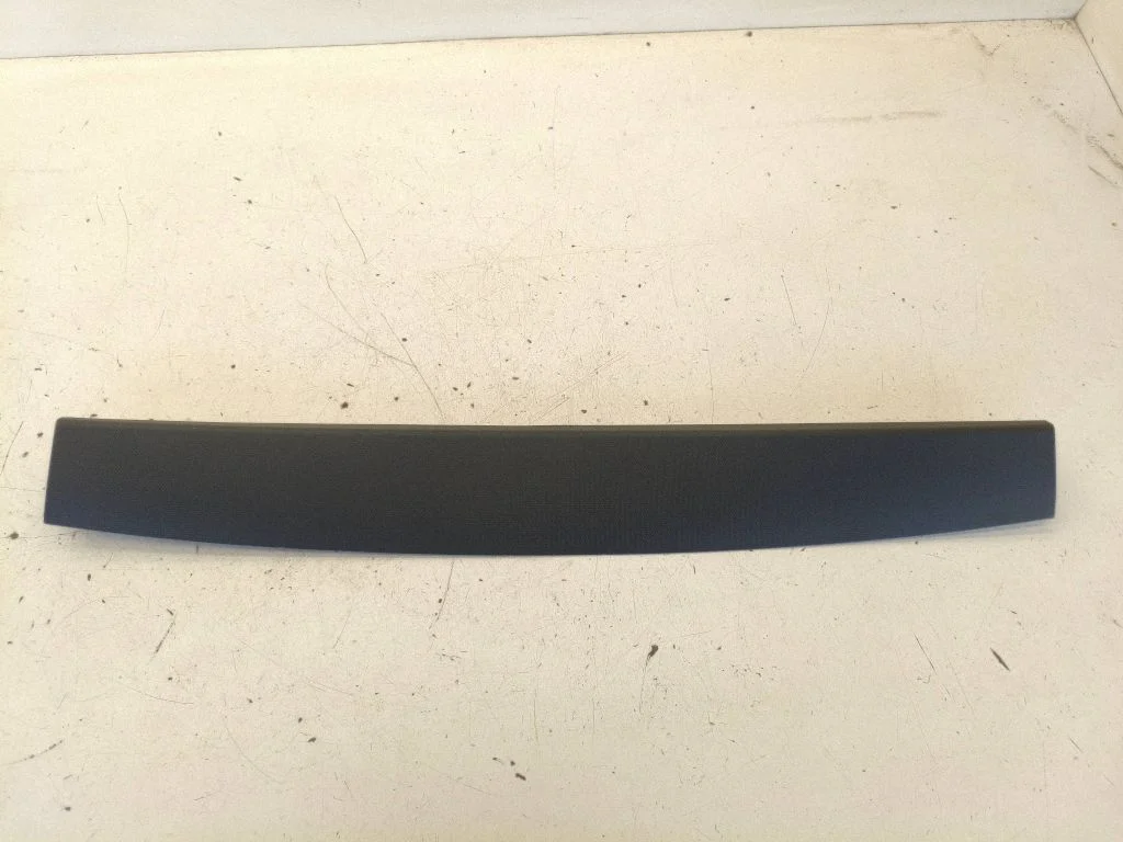 Tailgate/trunk upper cover trim – BMW 1 Series F20 F21 (2011-2019)