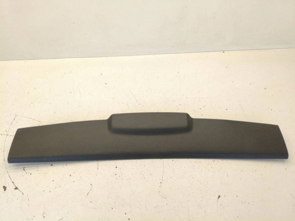 Tailgate/trunk upper cover trim – BMW 1 Series E81 E87 (2004-2011)