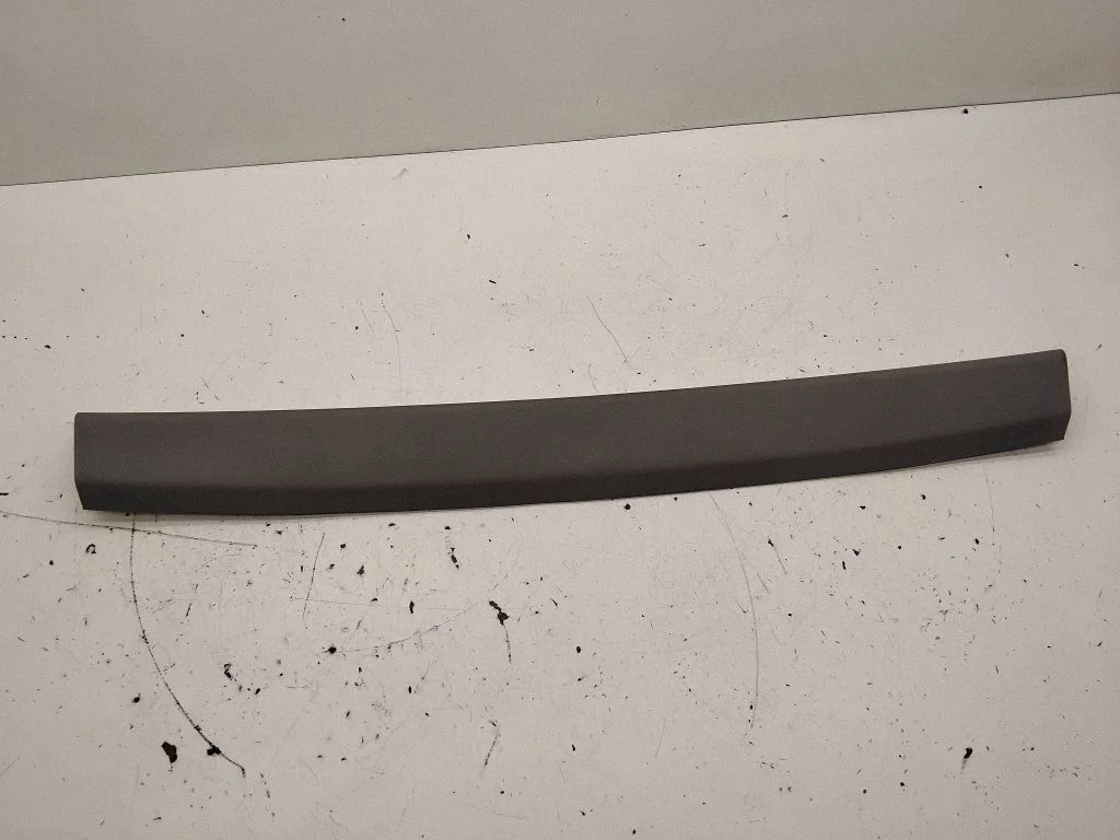 Augšējā apdare (pie loga) – Hyundai Santa Fe (2006-2012)