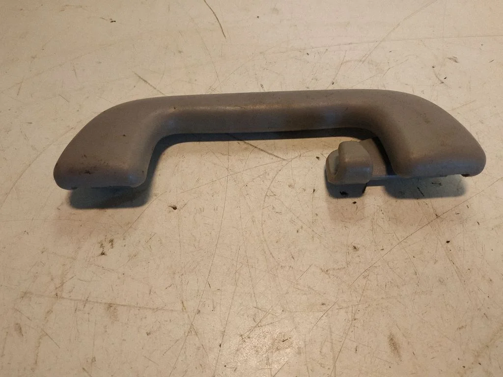 Rear interior roof grab handle 3716312010
