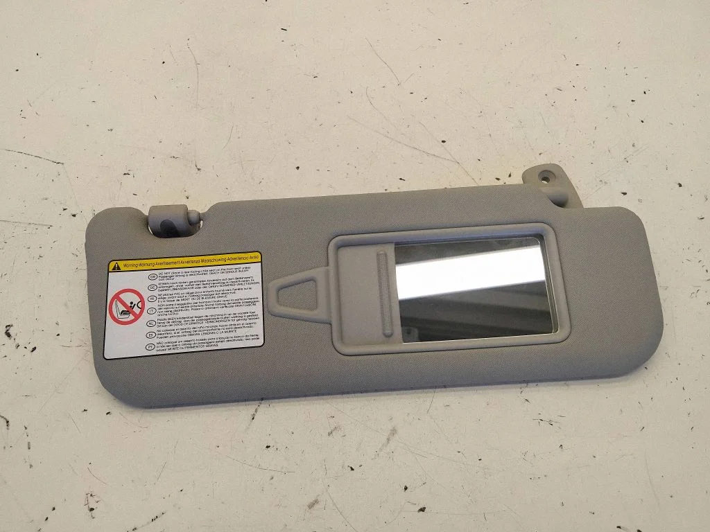 Sun visor