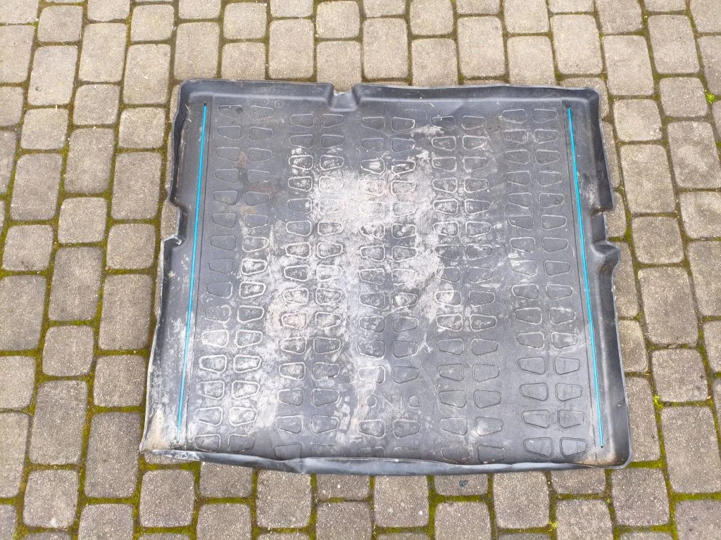Bagāžnieka paklājiņš (gumijas) G2122ADE00
