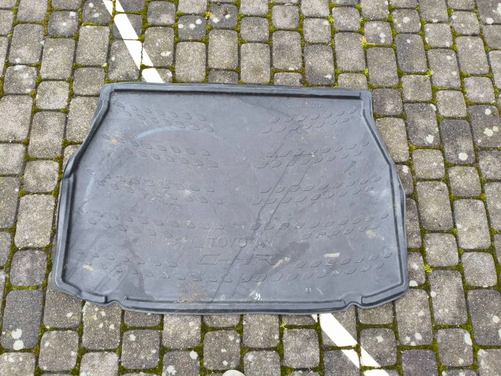 Bagāžnieka paklājiņš (gumijas) PW24110005