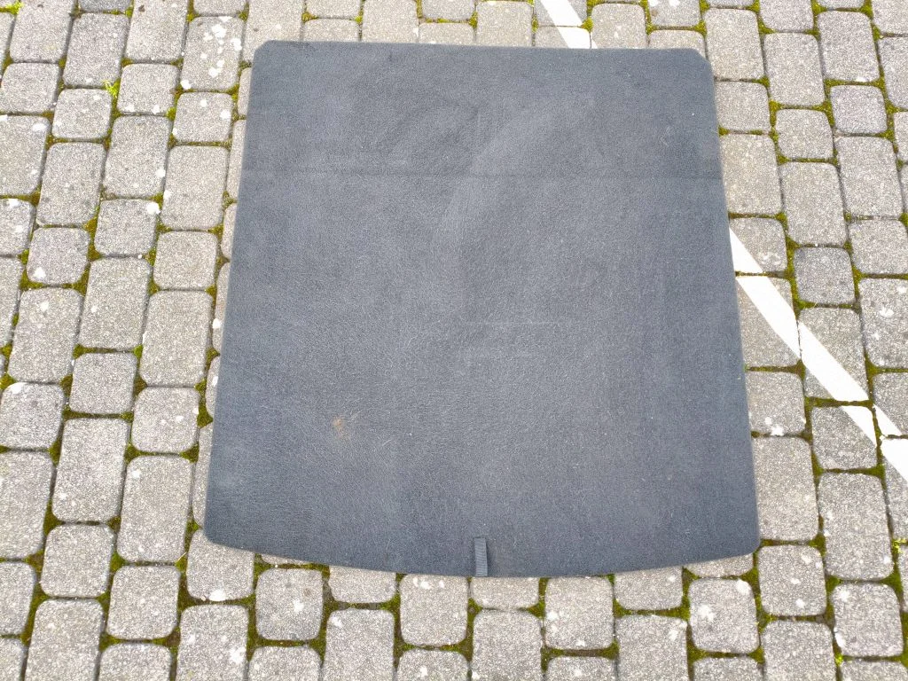Bagāžnieka paklājs 1337396000