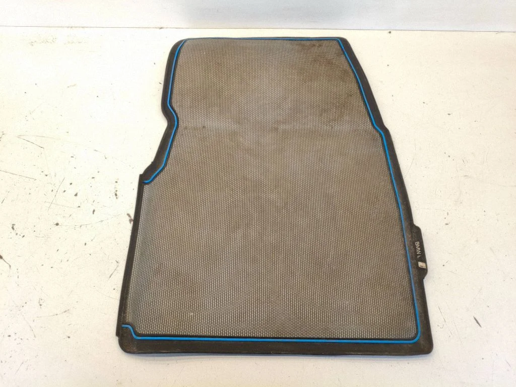 Front floor mat 51472348072