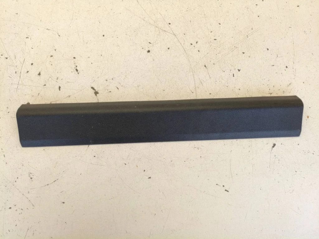 Front sill trim cover 51477375729