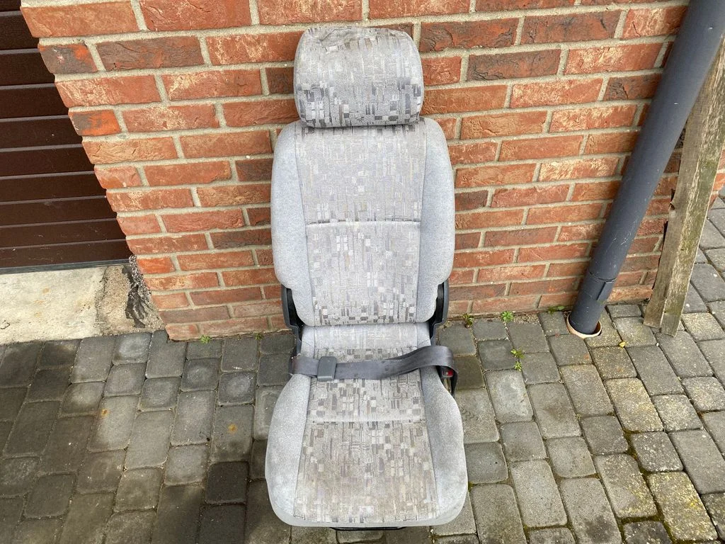 Second row seats – Toyota Previa (XR30, XR40) II (2000-2006)