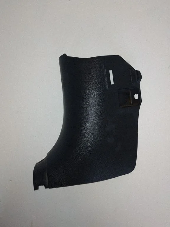 Foot area side trim 6211242040