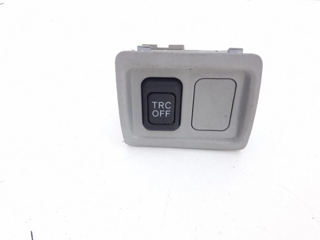 Traction control (ASR) switch – Lexus IS 220D-250-350 (2006-2013)