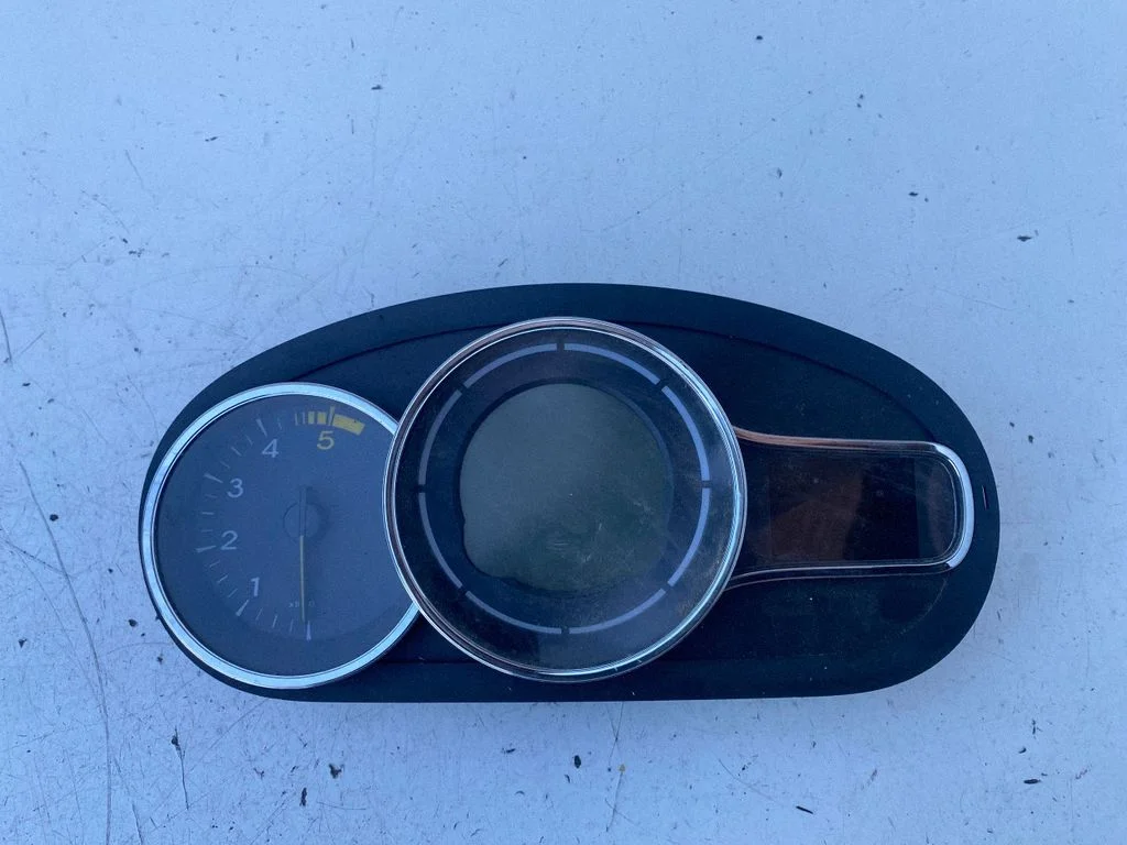 Speedometer (instrument cluster) A2C53258659