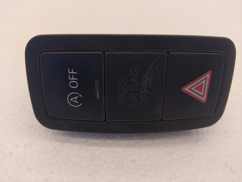 Hazard light switch 8X0959672C