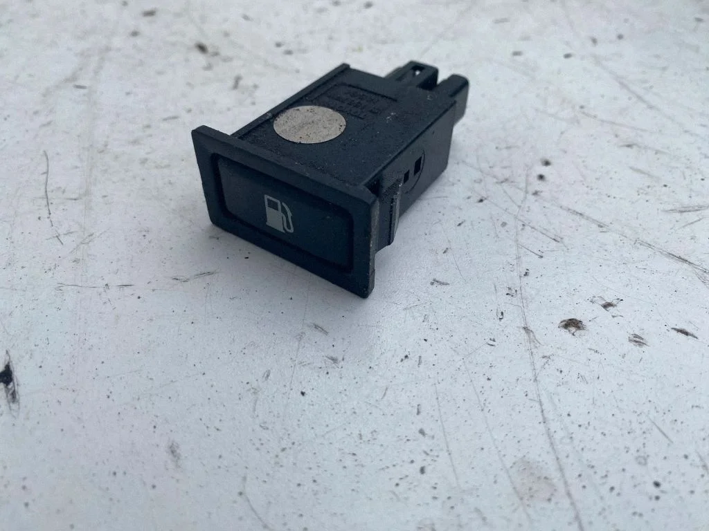 Fuel tank opening switch 156795