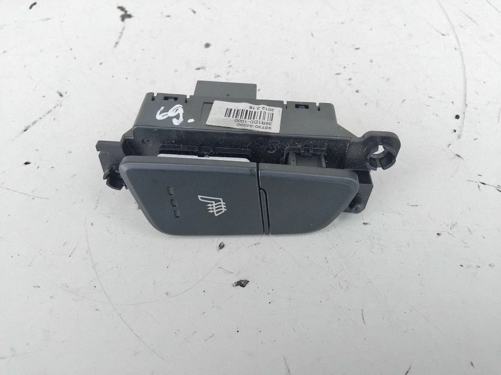 Sēdekļu apsildes slēdzis 937303Z200