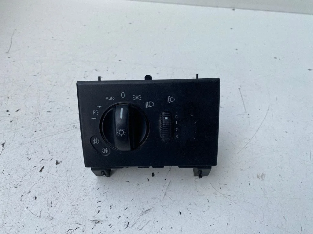 Light switch A6395450404