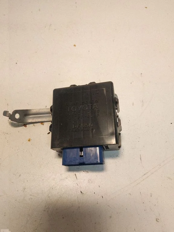 Day light relay – Toyota Previa (XR30, XR40) II (2000-2006)