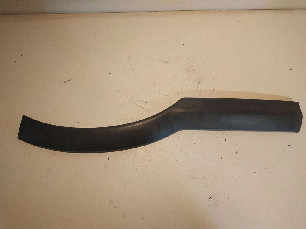 Rear arch trim 090597594