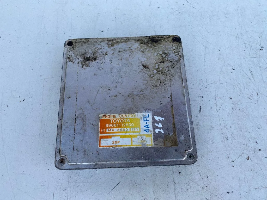 Dzinēja vadības bloks 8966112550