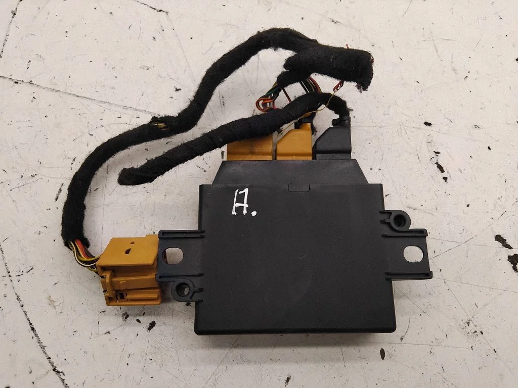 Parkošanās (PDC) sensoru vadības bloks – Audi A8 S8 D4 4H (2010-2016)