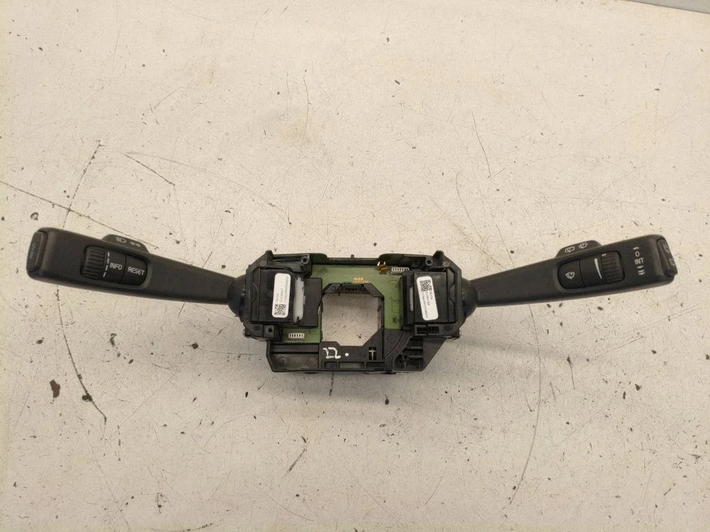 Hoobade komplekt – Volvo V60 (2011-2013)