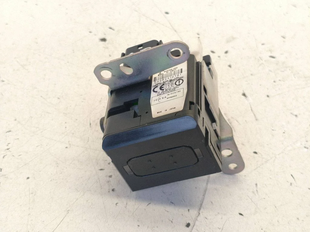 Ignition lock – Toyota Corolla Verso AR10 (2004-2009)