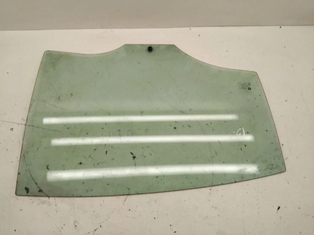 Rear door window glass DOT747M540AS2