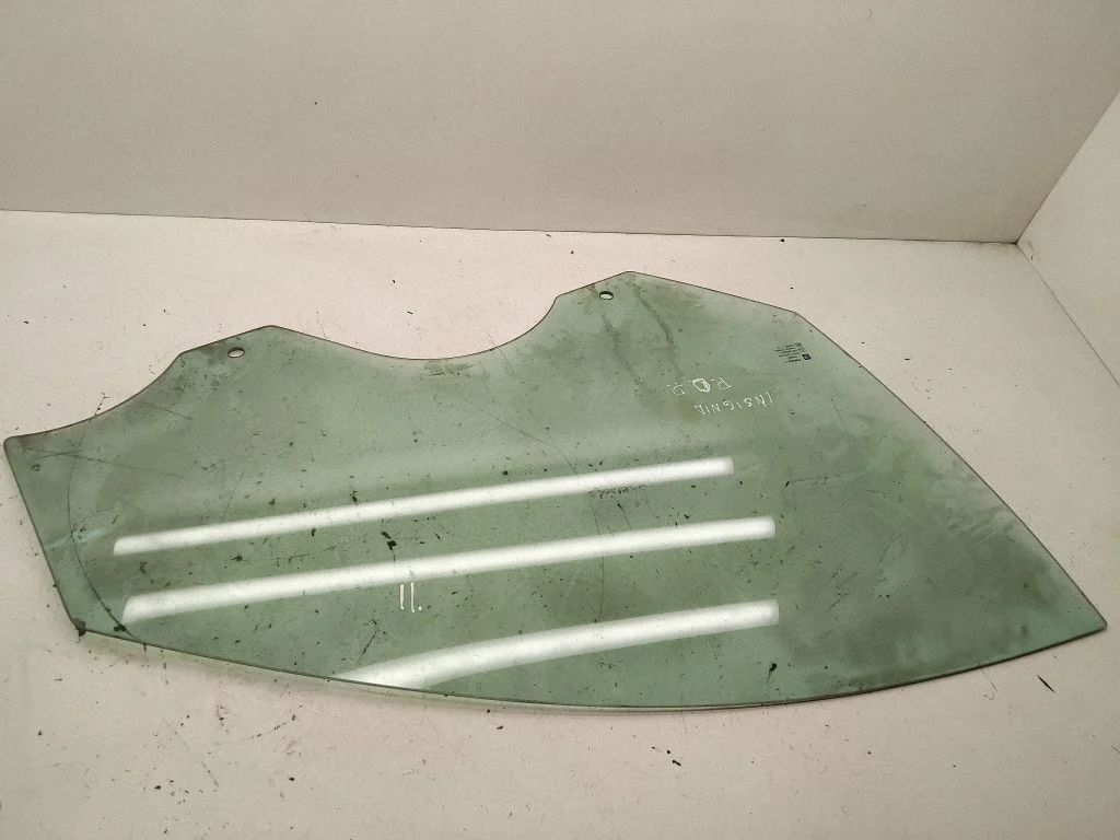 Front door window glass four-door DOT747M550AS2