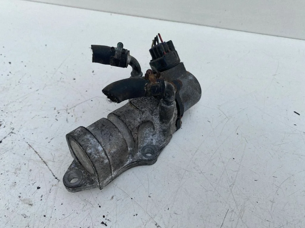 EGR valve – Toyota RAV 4 (XA20) (2000-2005)