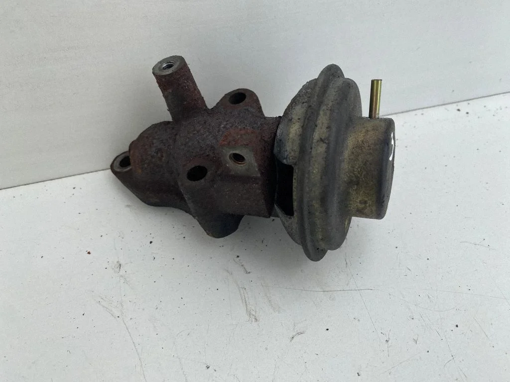 EGR vārsts – Toyota Avensis T220 (2000-2003)
