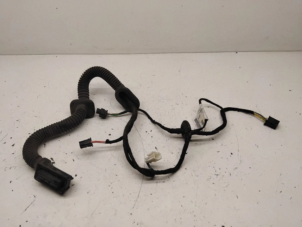 Tagaukse juhtmestik A1765405908