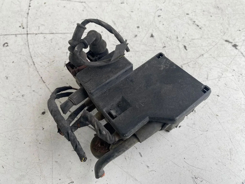 Plusa vadu savienojuma mezgls K94H5917