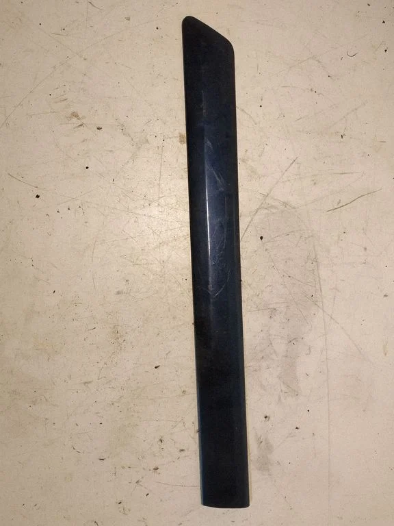 Tagaukse liist (mold) 8P3853983C