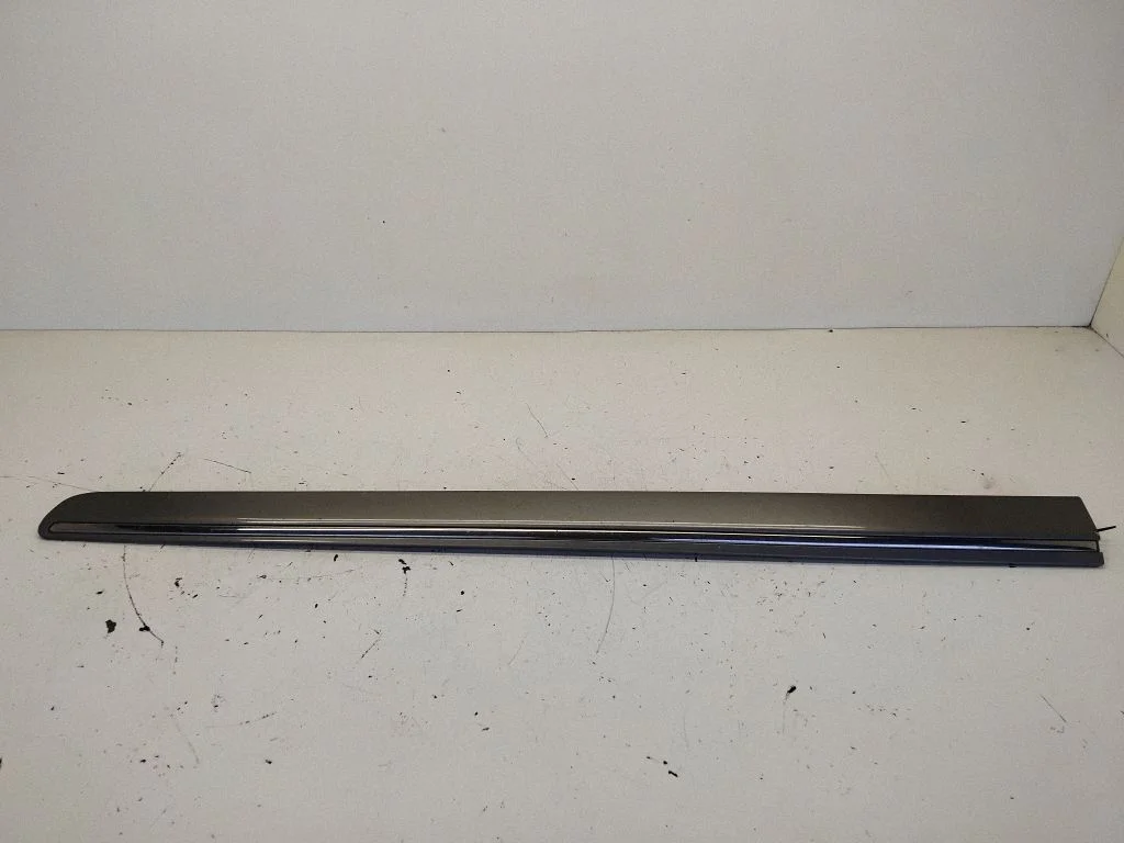 Esiukse liist (mold) – Mercedes-Benz B-klass W245 (2005-2011)