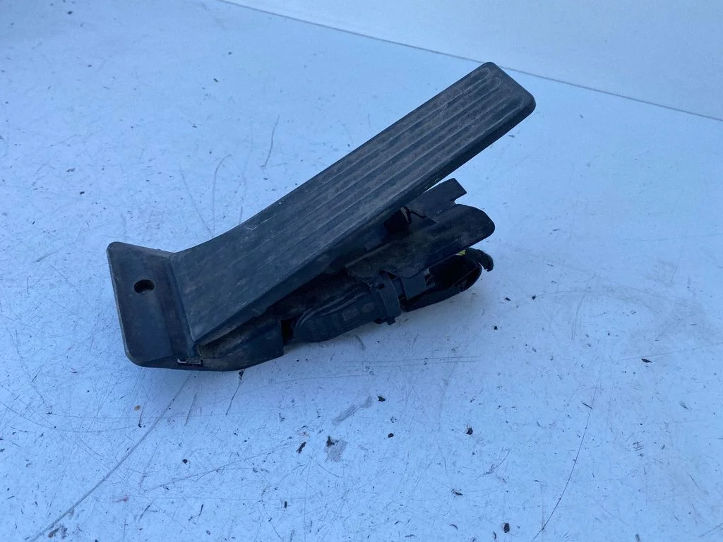 Accelerator throttle pedal 35426853176