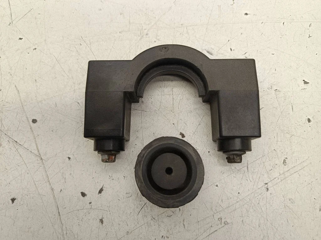 Radiatoru paneļa kronšteins HCE1315120
