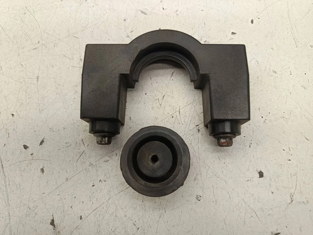 Radiatoru paneļa kronšteins HCE1315110