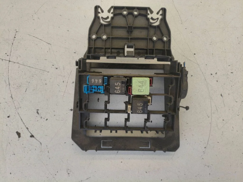 Drošinātāju bloks 6C0907371