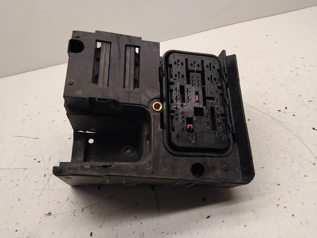 Fuse box set 1K0907361B