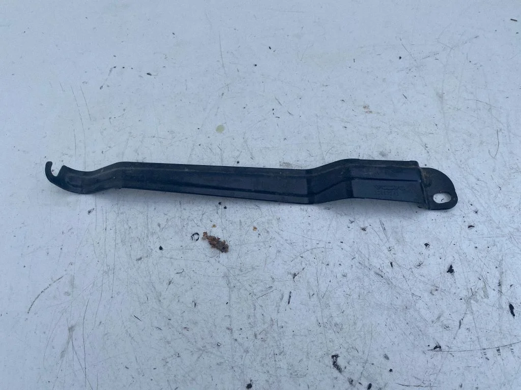 Battery bracket – Volvo S80 (1999-2003)