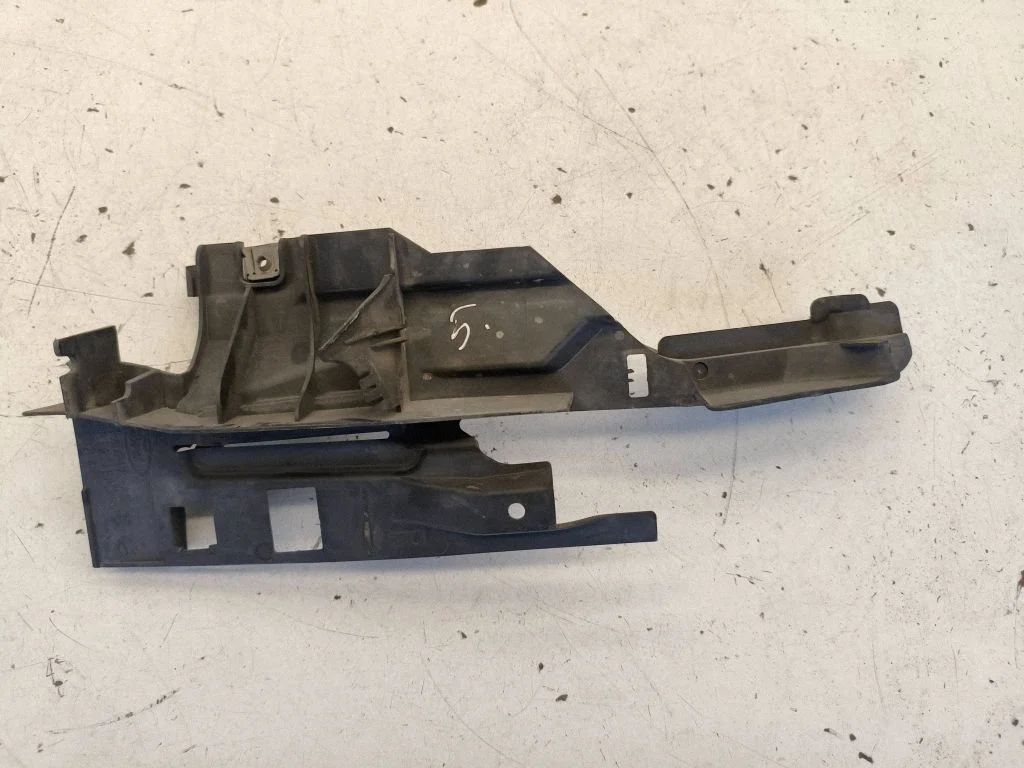 Other engine bay part BM51A02476AE