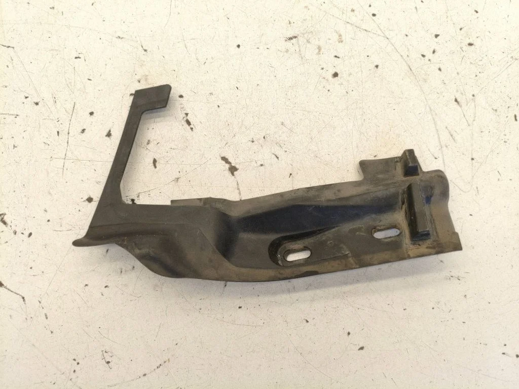 Cita motora nodalījuma detaļa A4478840400