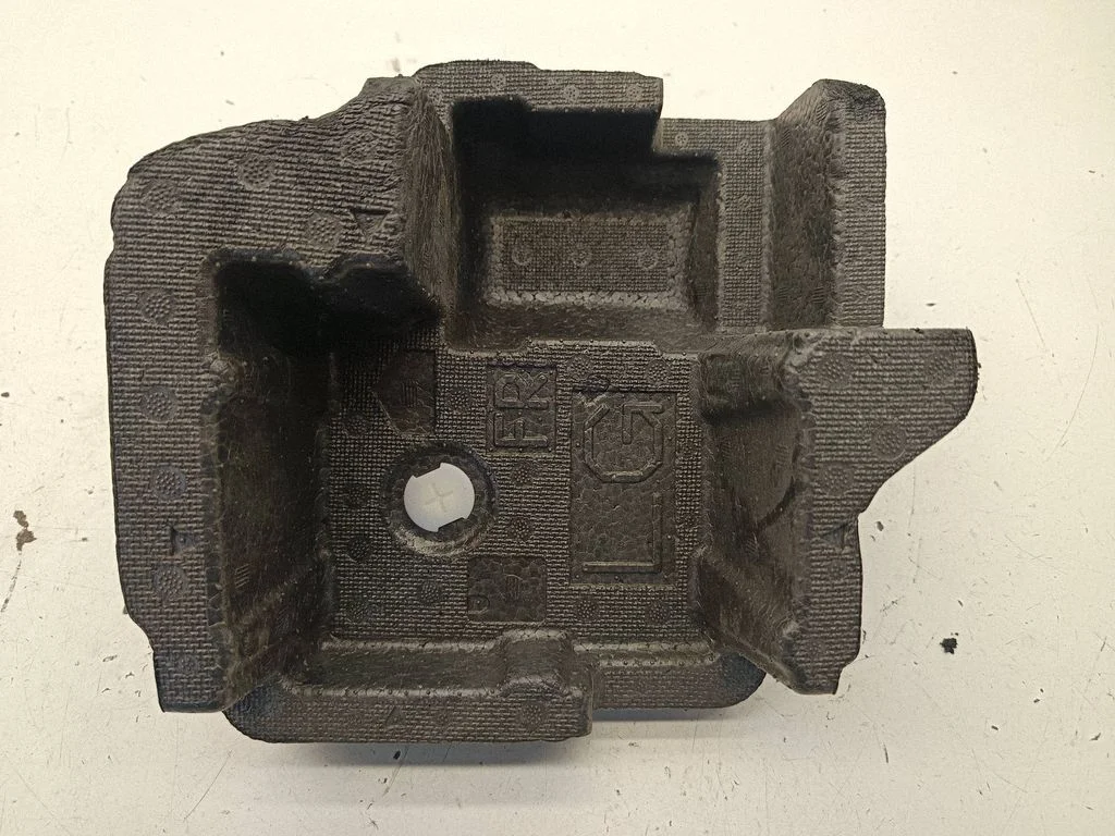 Glove box in trunk 6474142020