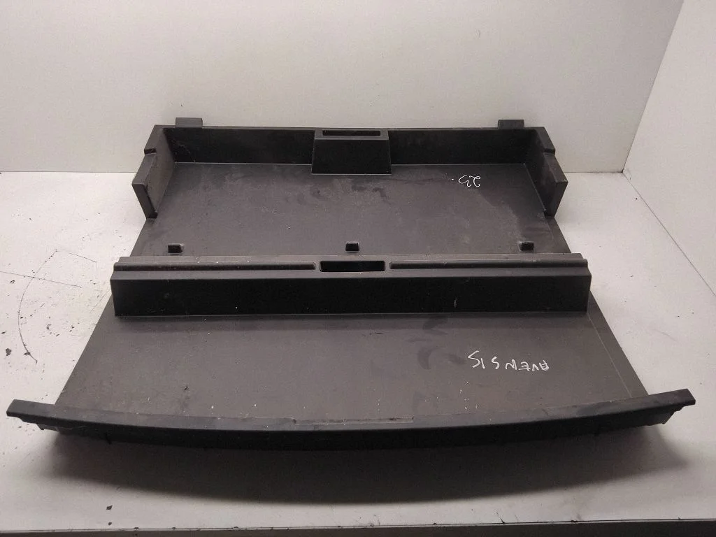 Glove box in trunk – Toyota Avensis T270 (2012-2015)